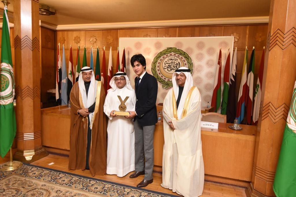 بمشاركة عربية ودولية.. توزيع جوائز قلادة مؤسسة الأمير محمد بن فهد العالمية لأفضل الأعمال التطوعية